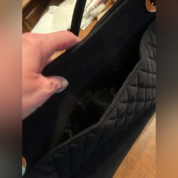 Vera Bradley quilted cloth handbag purse. Double handles 2 inside zipper pockets - Picture 5 of 10